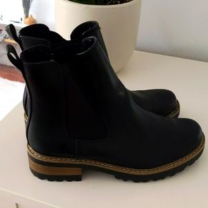 Black Chelsea Boots (Size 8.5)